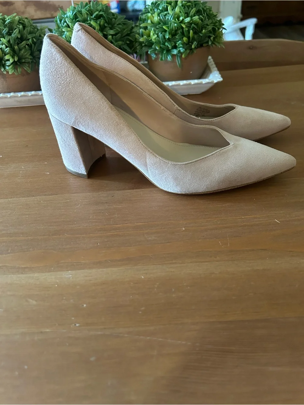 Marc Fisher Claire Heels, Light Natural Genuine Suede Pumps, Block Heel Size 6